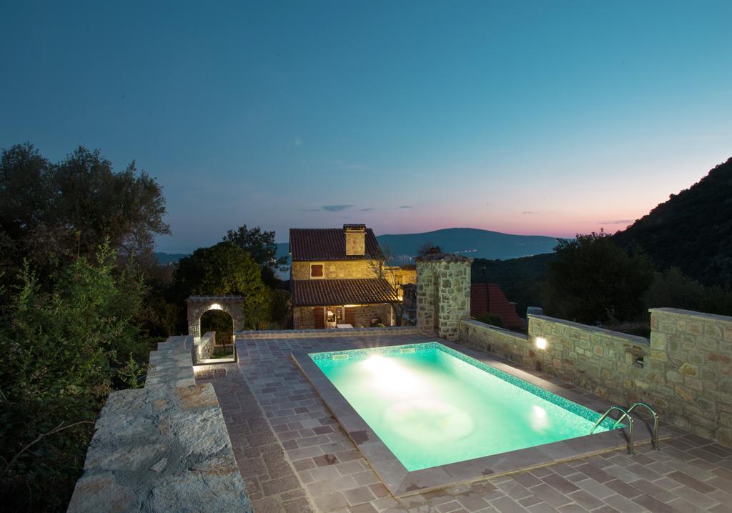 Old Stone House Villas Tivat Extérieur photo